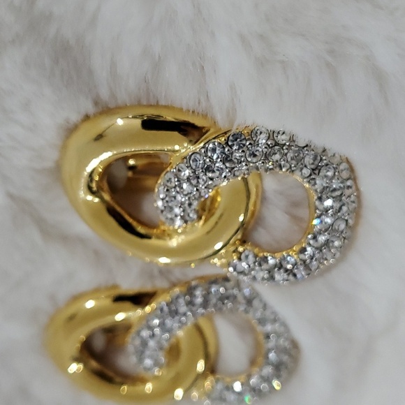 JOAN RIVERS CLASSIC CLIP ON EARRINGS SIGNED INTERLOCKING DOOR KNOCKER - Picture 2 of 8